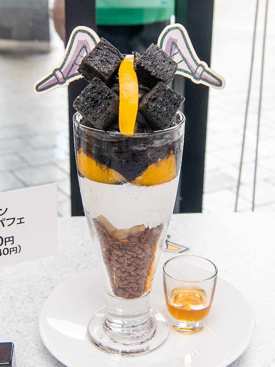 TOKYO BOX cafe&space 東京ソラマチ店「ウルトラマンカフェ～GO BEYOND 55th Anniversary」ゼットンパフェ