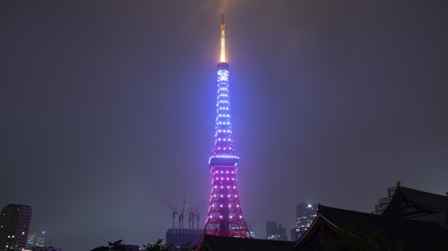 キキ ララ色に染まるライトアップやプロジェクションマッピングも 東京タワー リトルツインスターズ 夏の夜のファンタジー Dtimes