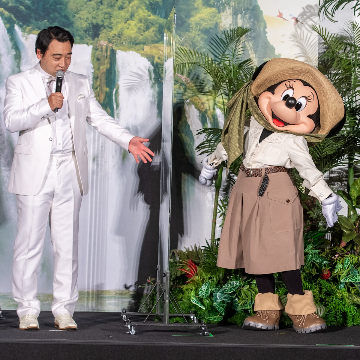 映画『ジャングル・クルーズ』日本出稿記念完成披露試写会　ミニーマウスと斉藤慎二さん