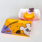 東京ディズニーランド“ディズニー・ハロウィーン2021”オレンジ＆ホワイトチョコムースケーキ、スーベニアプレート付き2