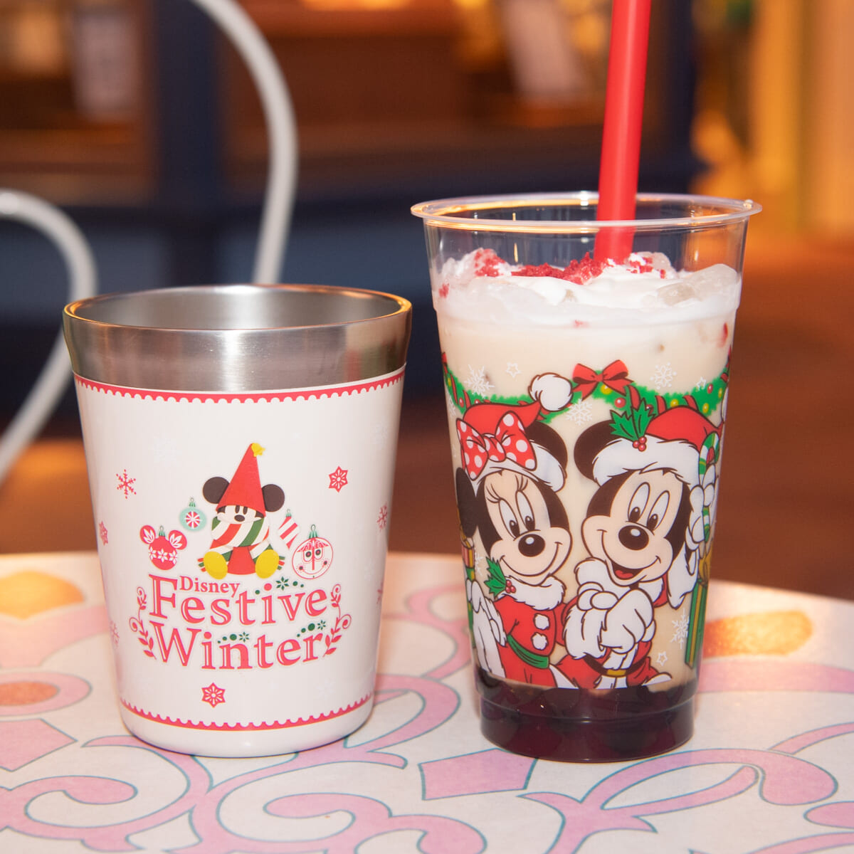 東京ディズニーランド“ディズニー・クリスマス2021”アイスタピオカミルクティー（ホワイトチョコシロップ）