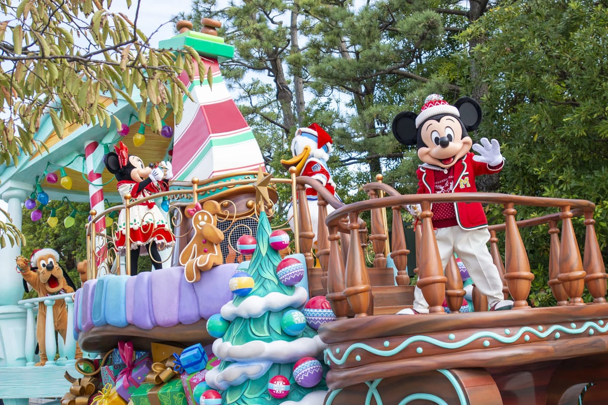 東京ディズニーランド「ミッキー＆フレンズのグリーティングパレード：ディズニー・クリスマス」集合
