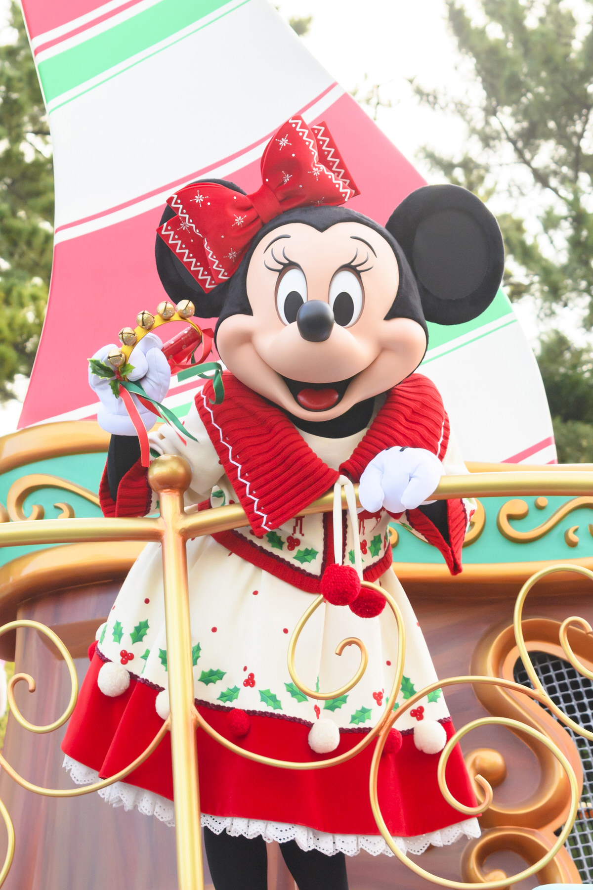 東京ディズニーランド「ミッキー＆フレンズのグリーティングパレード：ディズニー・クリスマス」ミニーマウス2