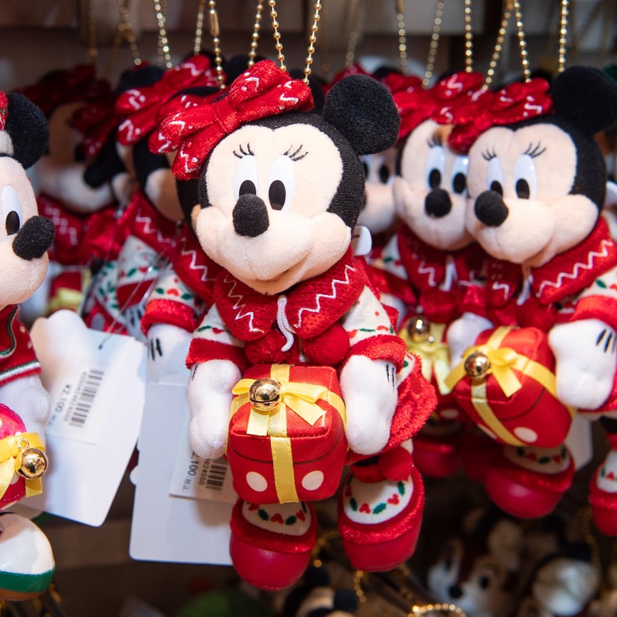 “ディズニー・クリスマス2021”東京ディズニーランド　ぬいぐるみバッジ　ミニーマウス