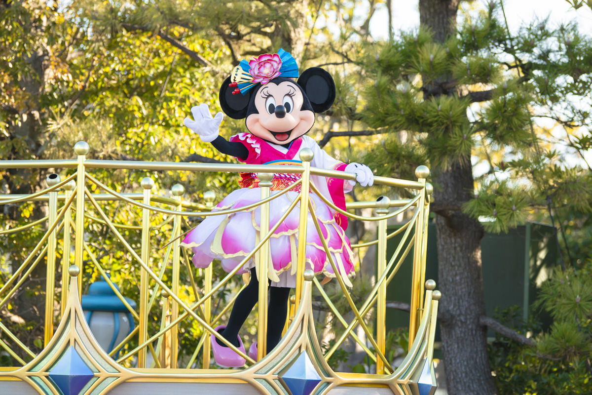 東京ディズニーランド ミニー＆フレンズのグリーティングパレード：トータリー・ミニーマウス「情熱的なミニーマウス」