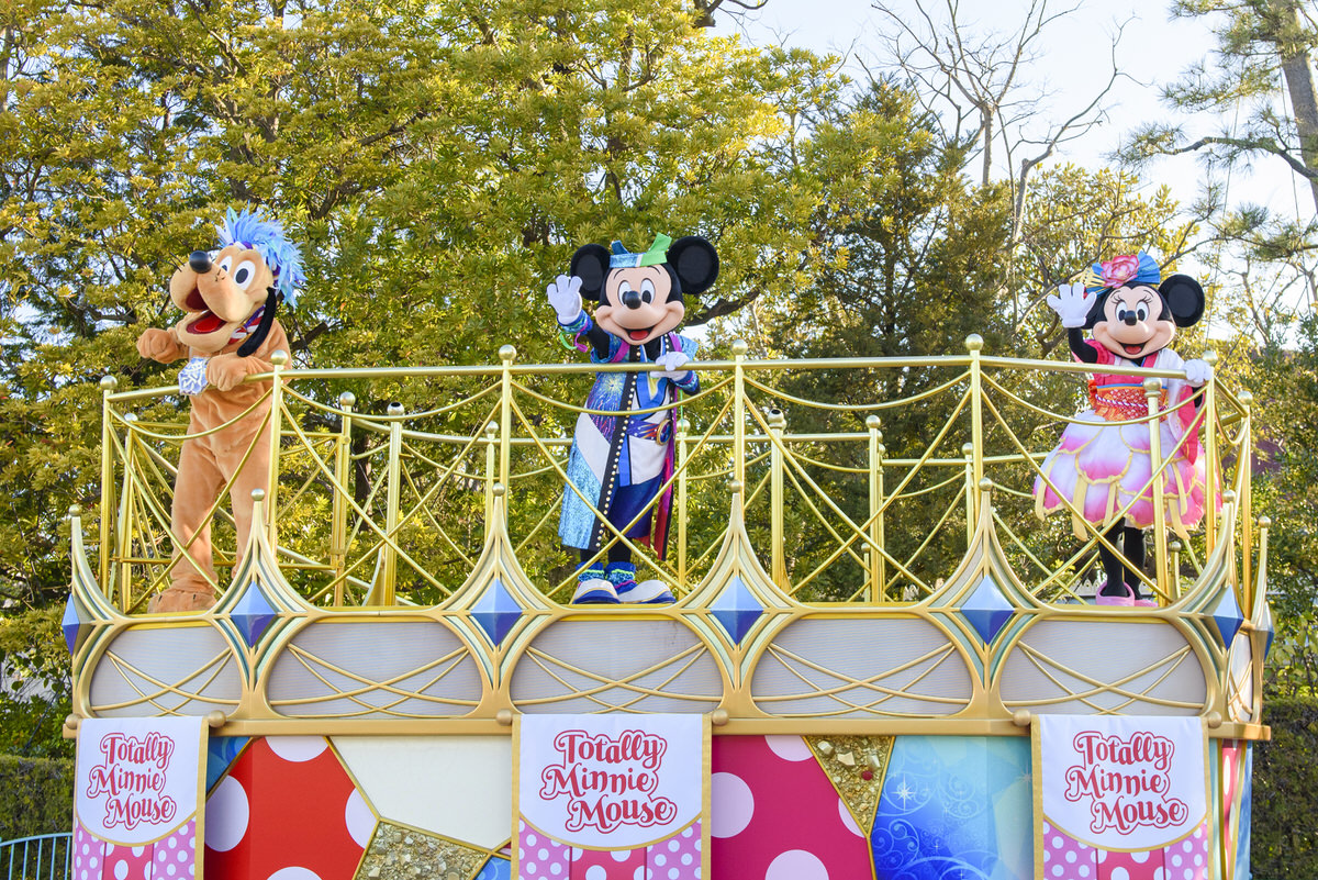 東京ディズニーランド ミニー＆フレンズのグリーティングパレード：トータリー・ミニーマウス「情熱的なミニーマウス」ミッキーマウス