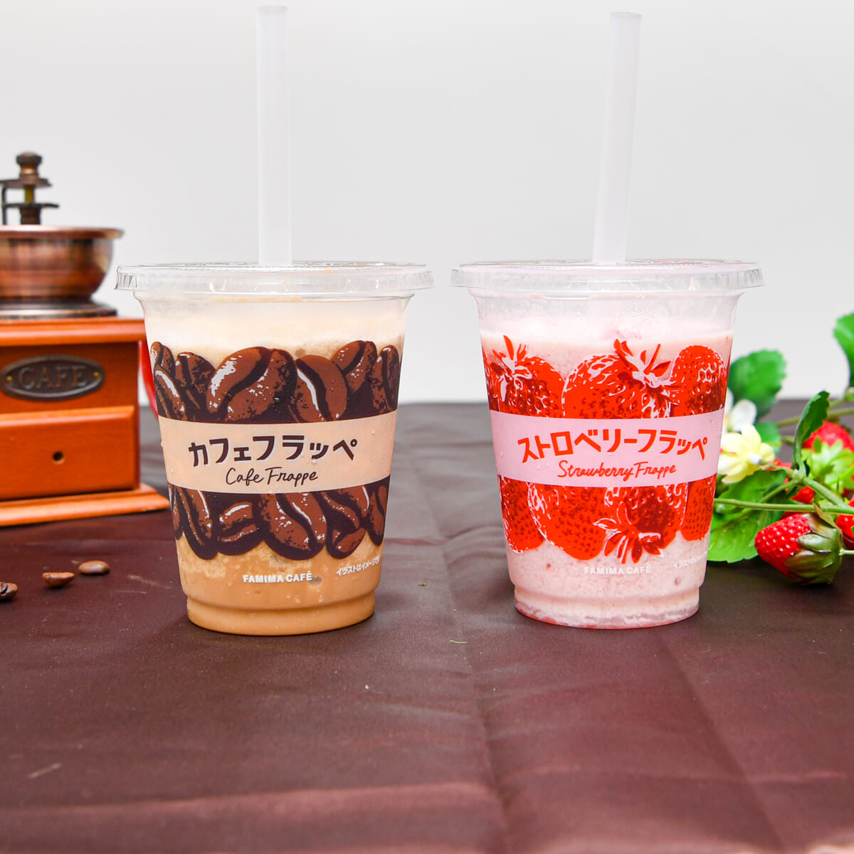 ファミリーマート「カフェフラッペ」「ストロベリーフラッペ」