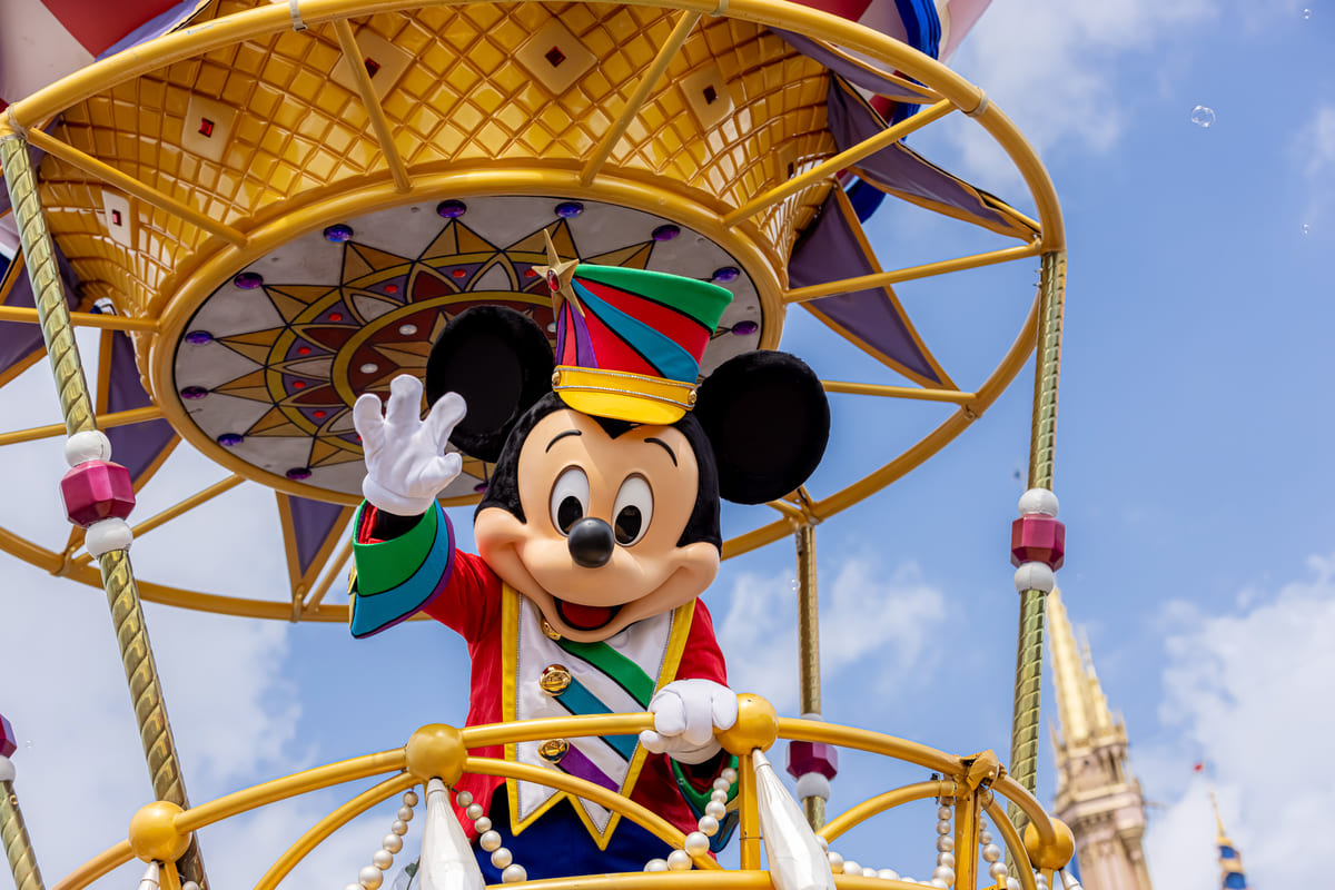 ディズニー・フェスティバル・オブ・ ファンタジー・パレード「ミッキーマウス」