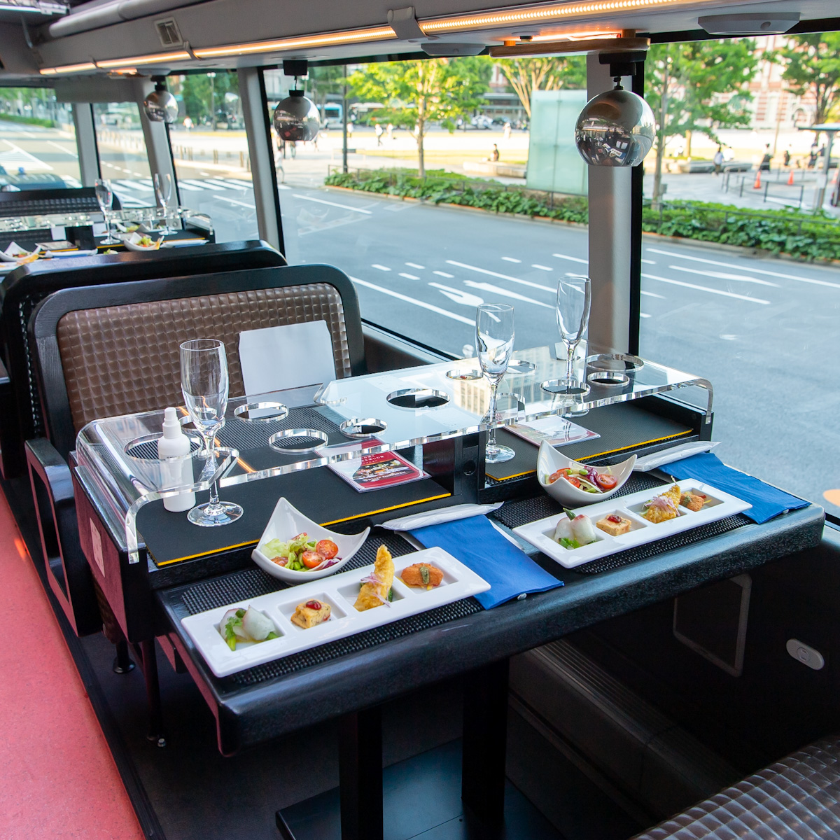 東京レストランバス「フレンチとお酒と川崎工場夜景を楽しむ夜」2