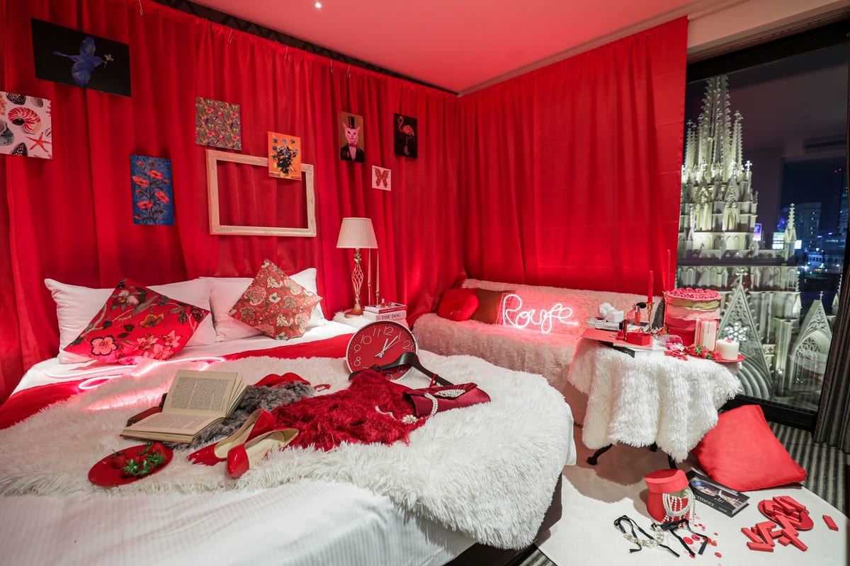 Rouge Red Room