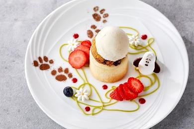 シュルツさんの好きなエンジェルケーキ チョコチップクッキーとバニラアイスを添えて