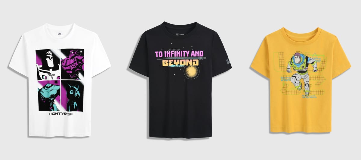 ウッディやソックス柄のTシャツ！​Gap ディズニー＆ピクサー『バズ・ライトイヤー』コラボレーション