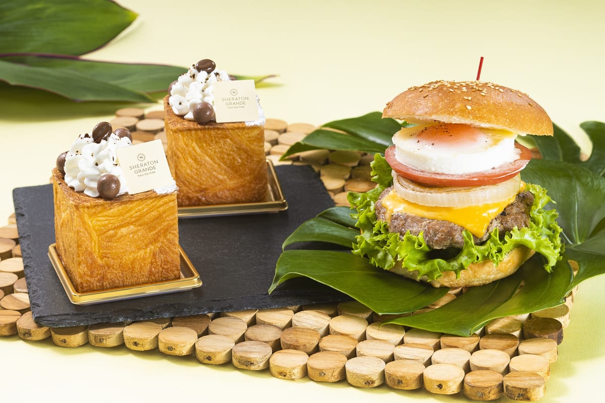 ハワイアンコナコーヒークリームのブリオッシュキューブ／ロコモコ風ハンバーガー
