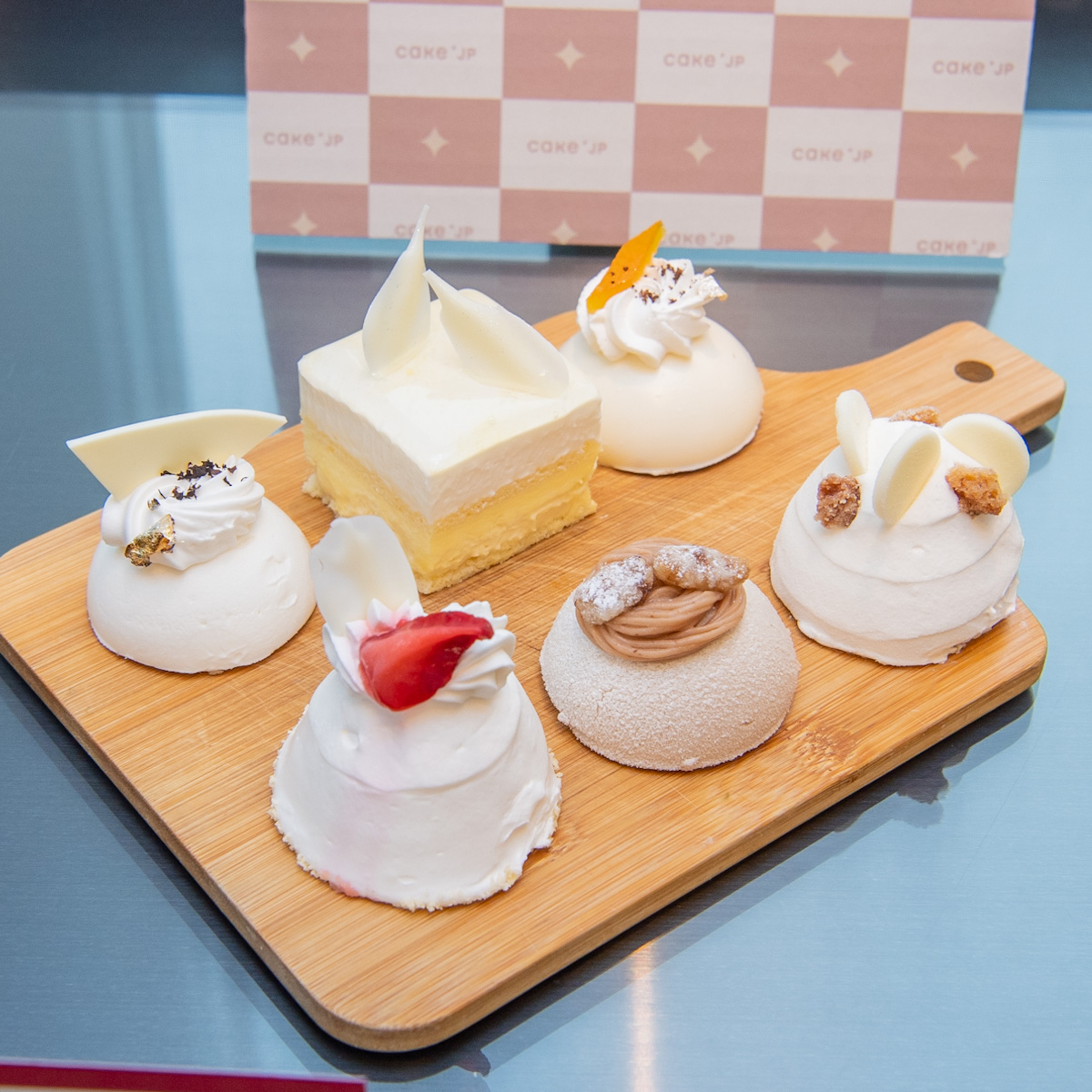 Cake.jp ORIGINAL／10Mineets White Christmas Cake