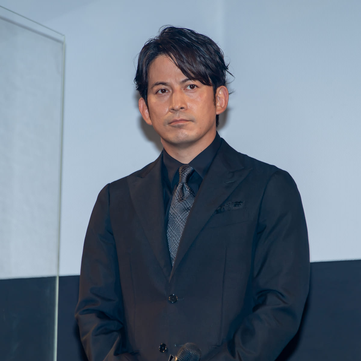 ヘルドッグス 舞台挨拶 岡田准一さん
