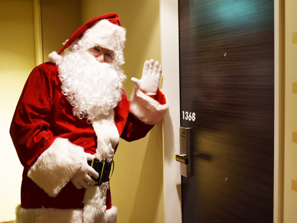 ホテル ユニバーサル ポート「クリスマス特別宿泊プラン 2022」サンタがお部屋にやってくる！宿泊プラン