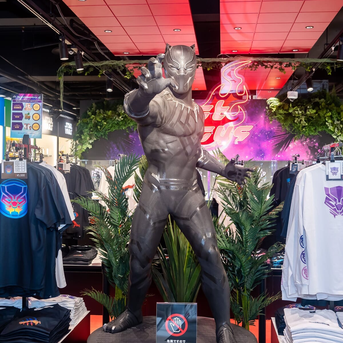 トイサピエンス MARVEL「ブラックパンサー・レガシー」店頭