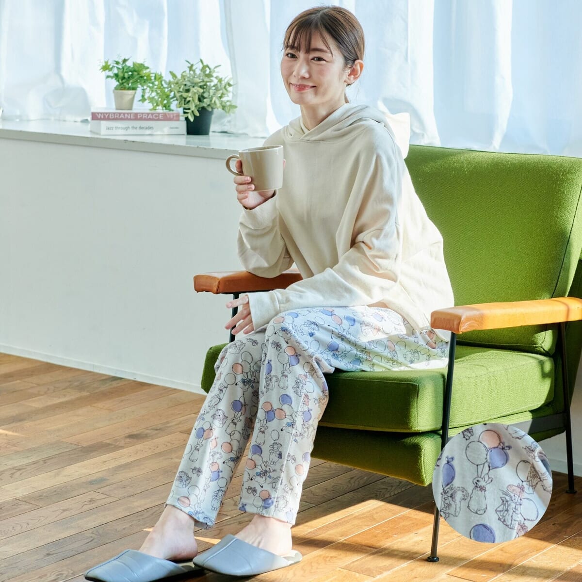 ベルメゾン「ピーターラビットTM」タック入りロングパンツ