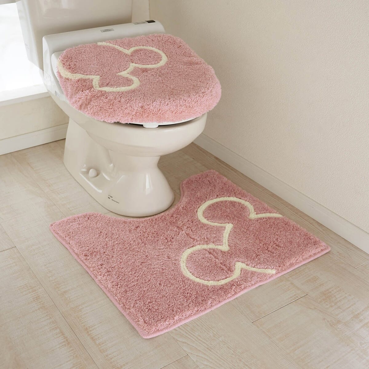 トイレのニオイに特化した消臭トイレマット・フタカバー　ピンク