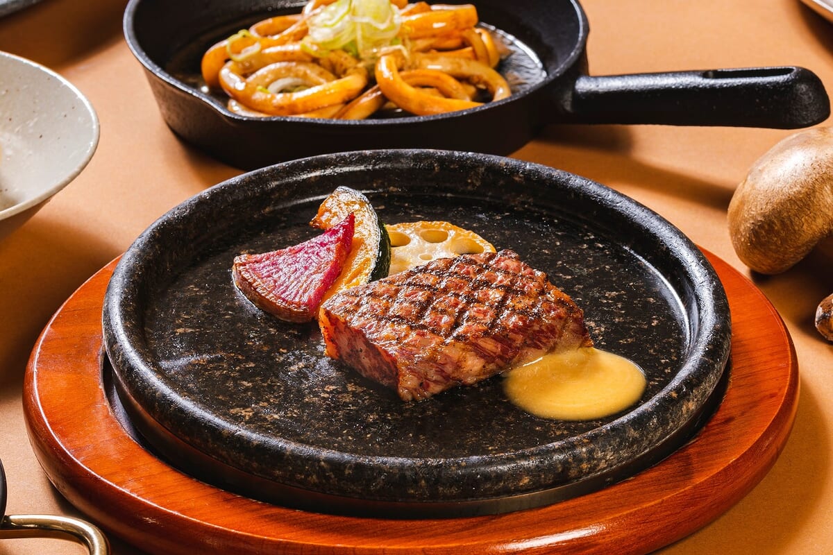 函館大沼牛の石焼ステーキ
