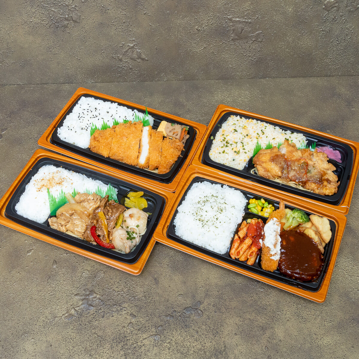 ファミリーマート「肉弁当四天王」ビーフ・ポーク・チキン！肉トリプル弁当　撮影