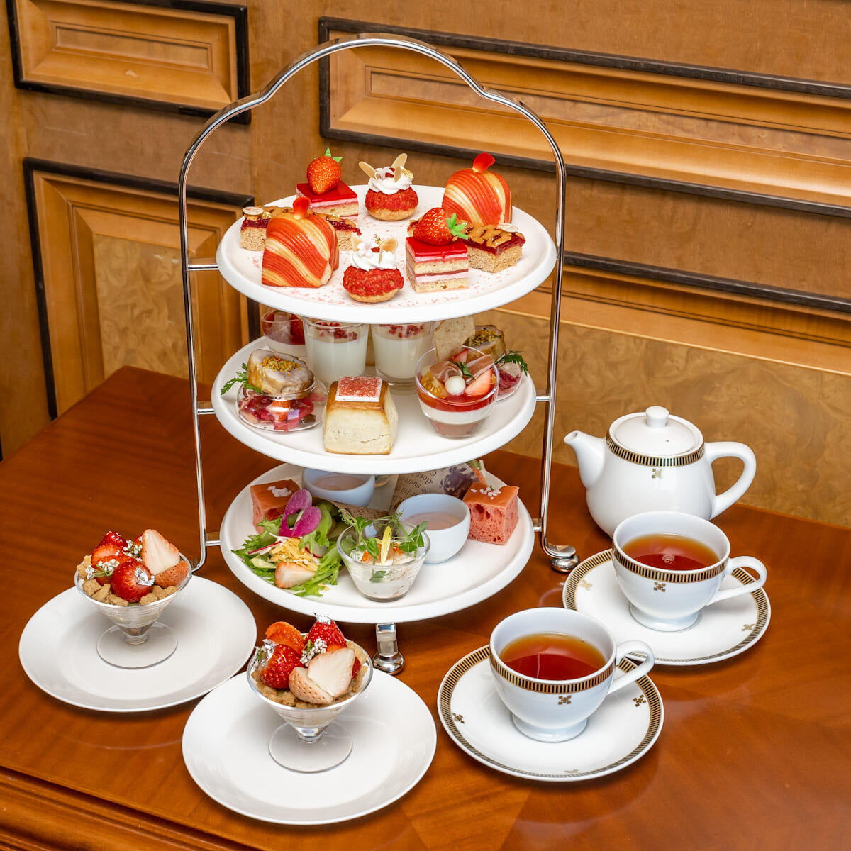 帝国ホテル「魅惑の Strawberry Time」