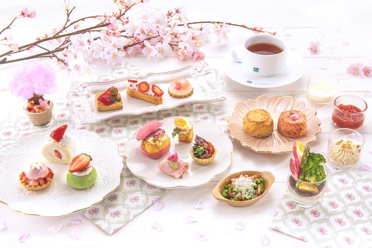 ヒルトン東京ベイ「桜×ストロベリーアフタヌーンティー」