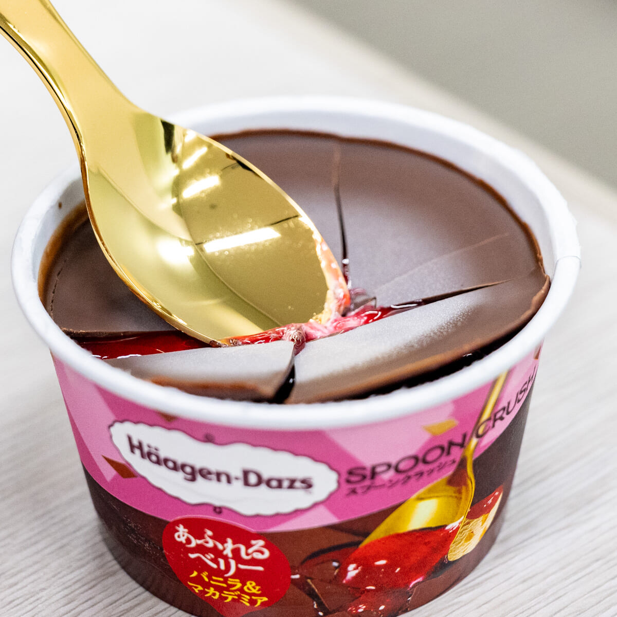 ハーゲンダッツ ミニカップ「SPOON CRUSH（スプーン クラッシュ）」