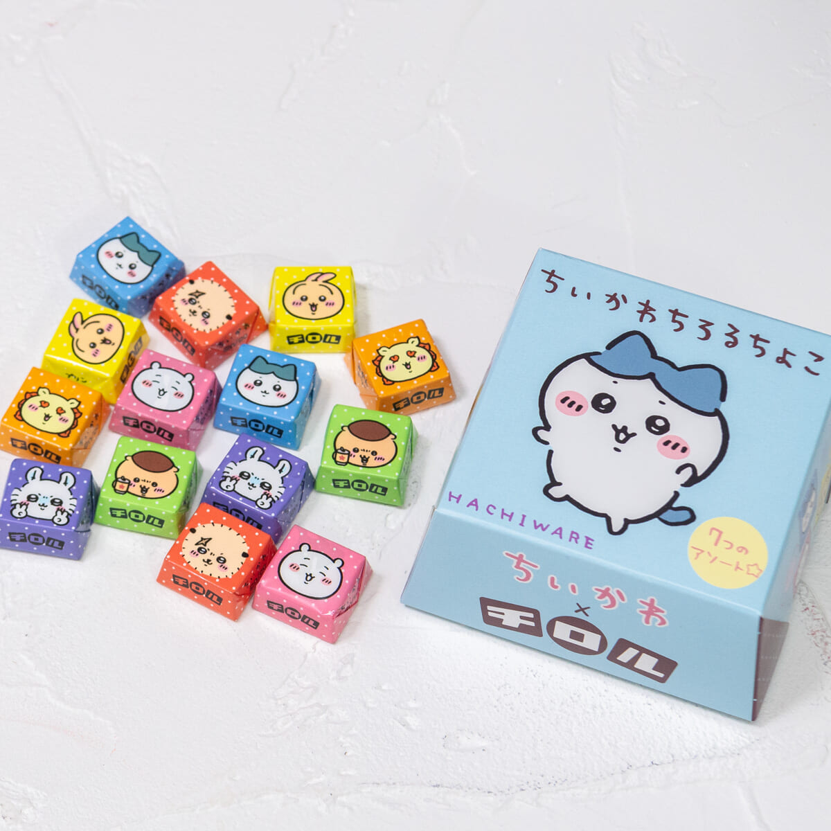 ファミリーマート　チロルチョコ「ちいかわBOX」撮影