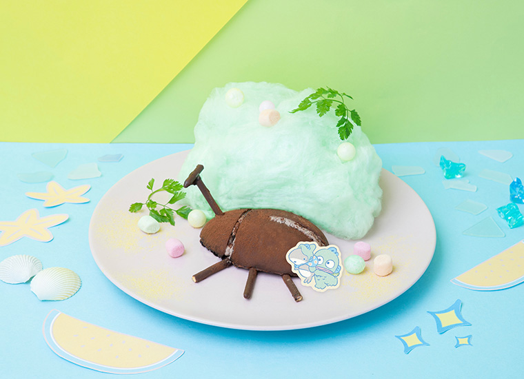 おでかけ子ザメ×サンリオキャラクターズカフェ　ハンギョドンとかぶとむしみたいなケーキ