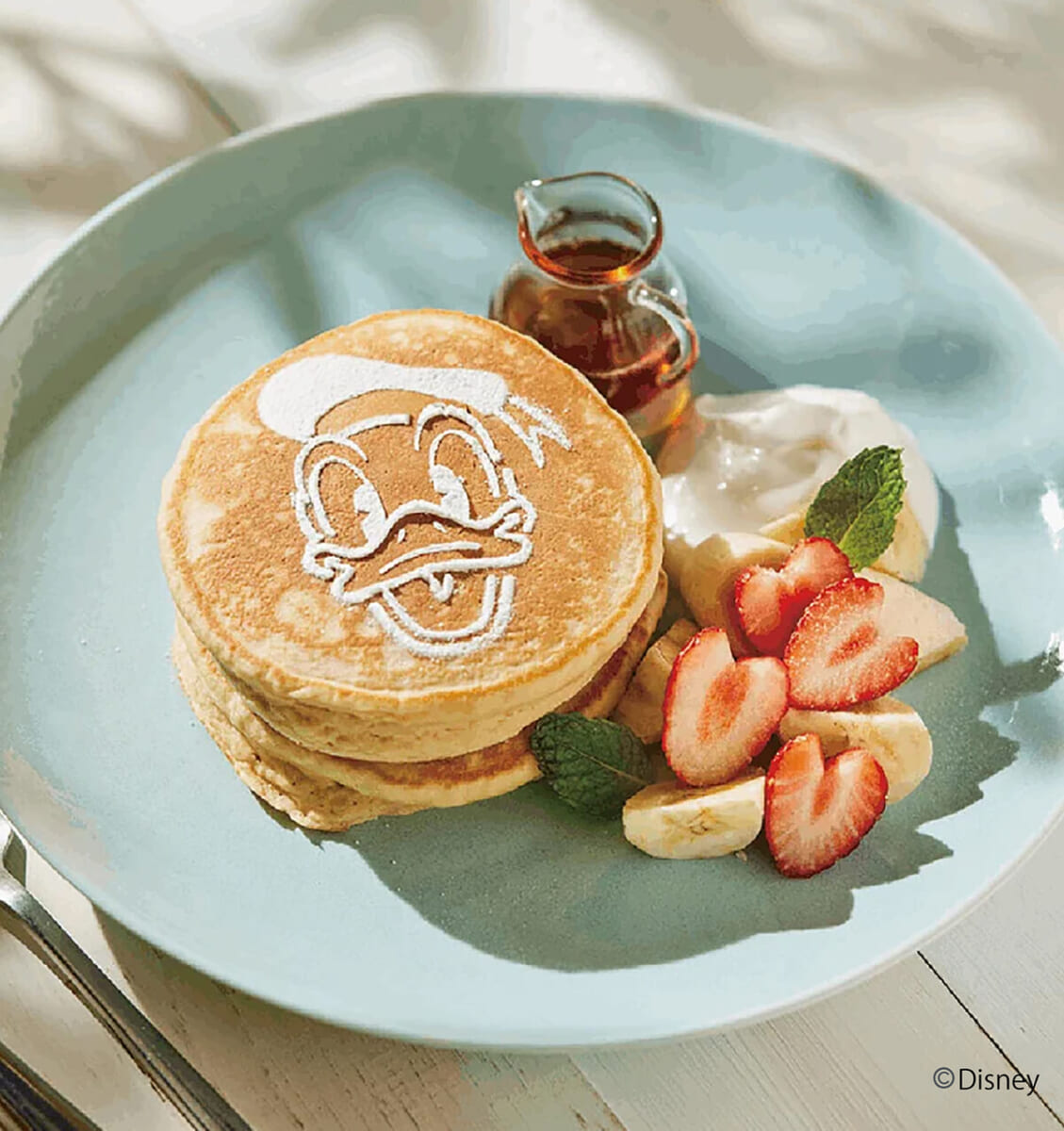 オートミールパンケーキw/フルーツ＆ヨーグルトクリームチーズ～Donald style～