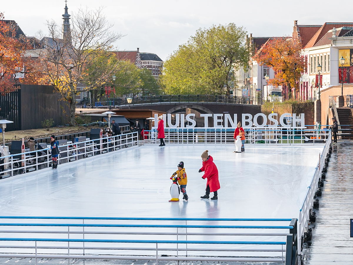 運河アイススケート2