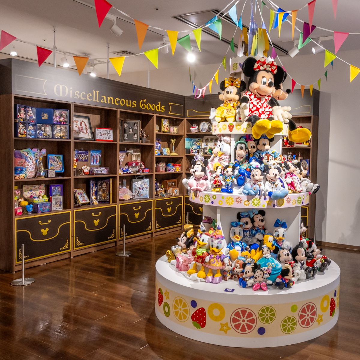 Todayやポップコーンバケットなどを集めた企画展！「東京ディズニー