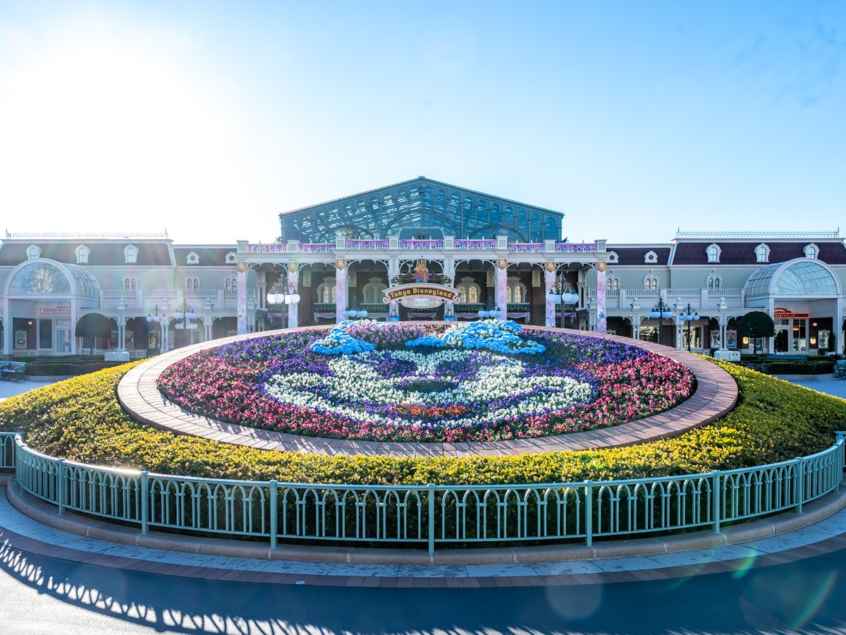 東京ディズニーランド「ディズニー・パルパルーザ“ミニーのファンダーランド”」デコレーション　花壇