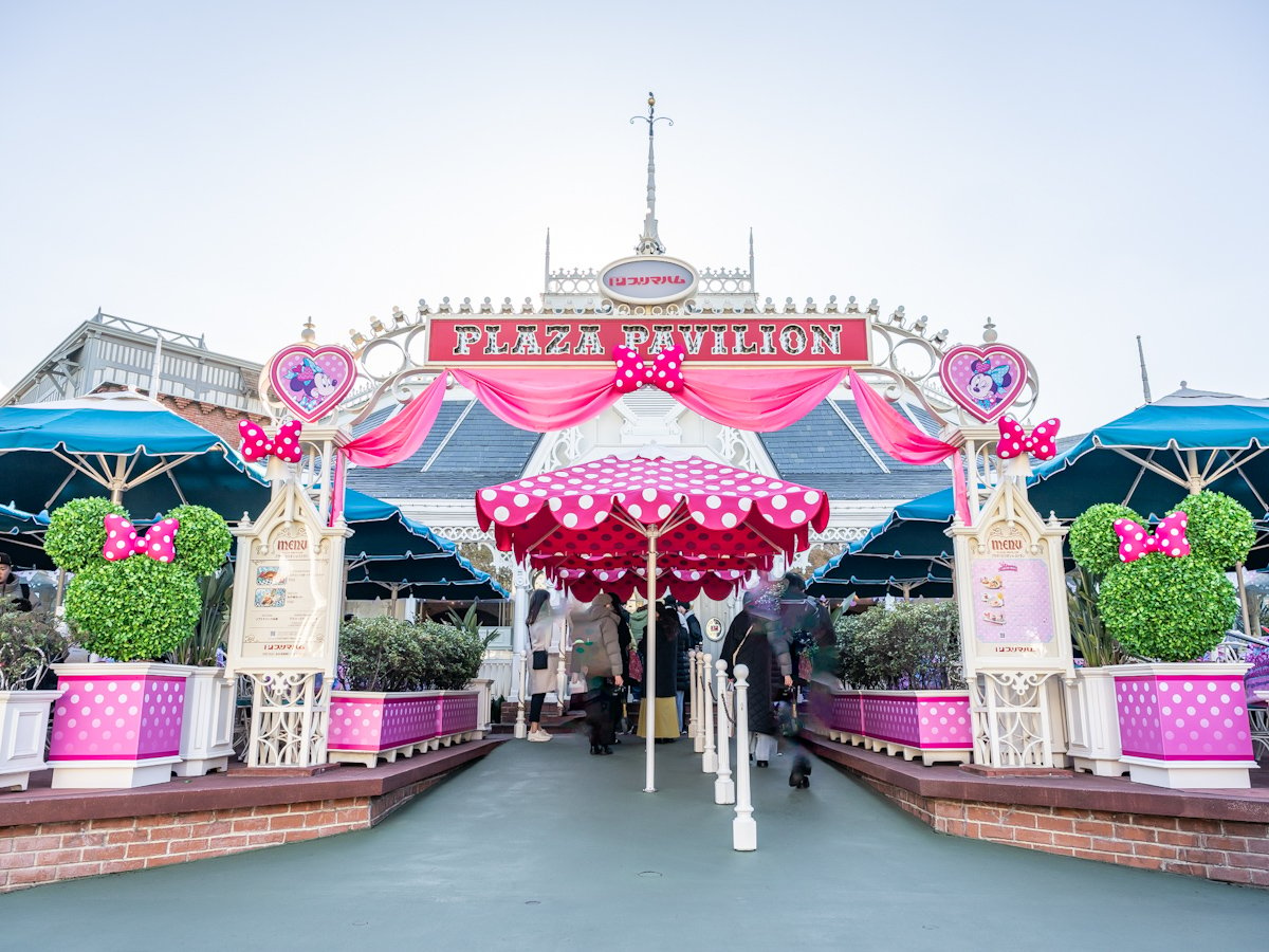 東京ディズニーランド“ディズニー・パルパルーザ”「ミニーのファンダーランド」デコレーション　プラザパビリオン・レストラン