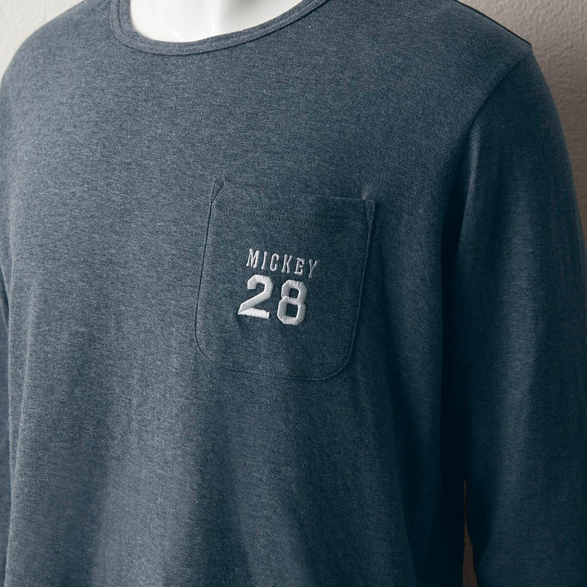 メンズやわらか綿長袖パジャマ ミッキー 刺繍アップ