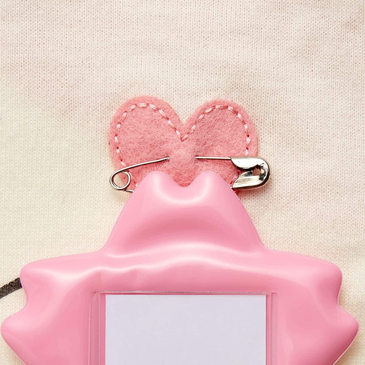 バックリボン長袖Tシャツ　名札付けワッペン