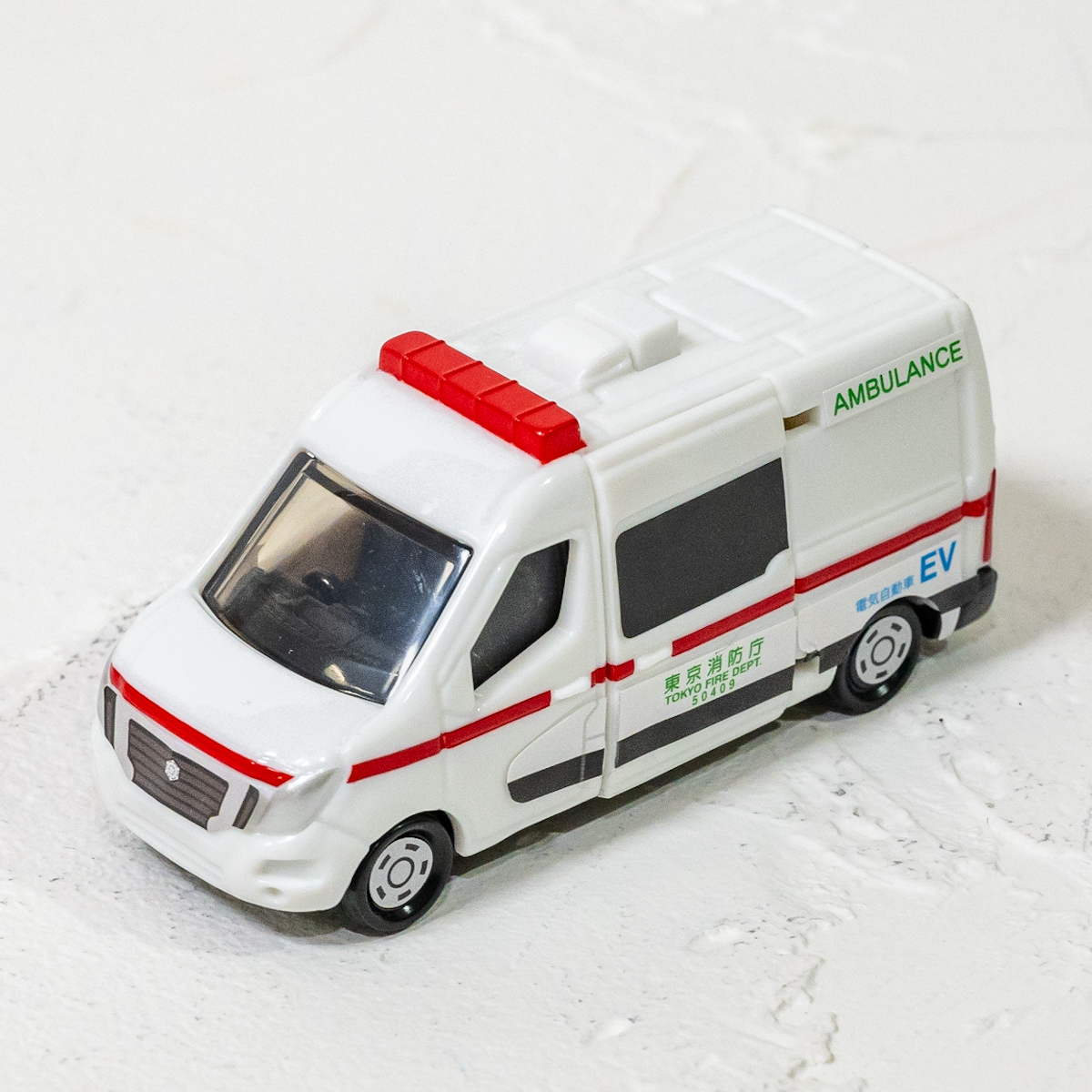 日産 NV400 EV救急車