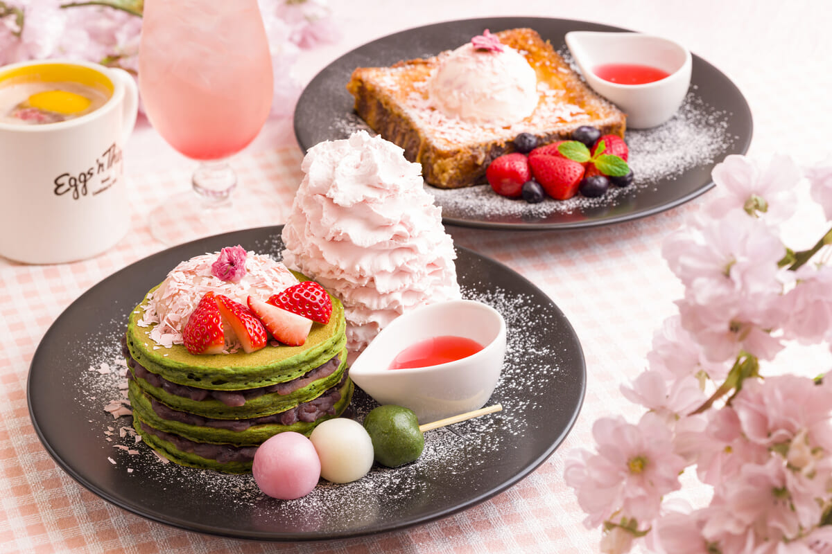 「桜抹茶パンケーキ」と「桜フレンチトースト」