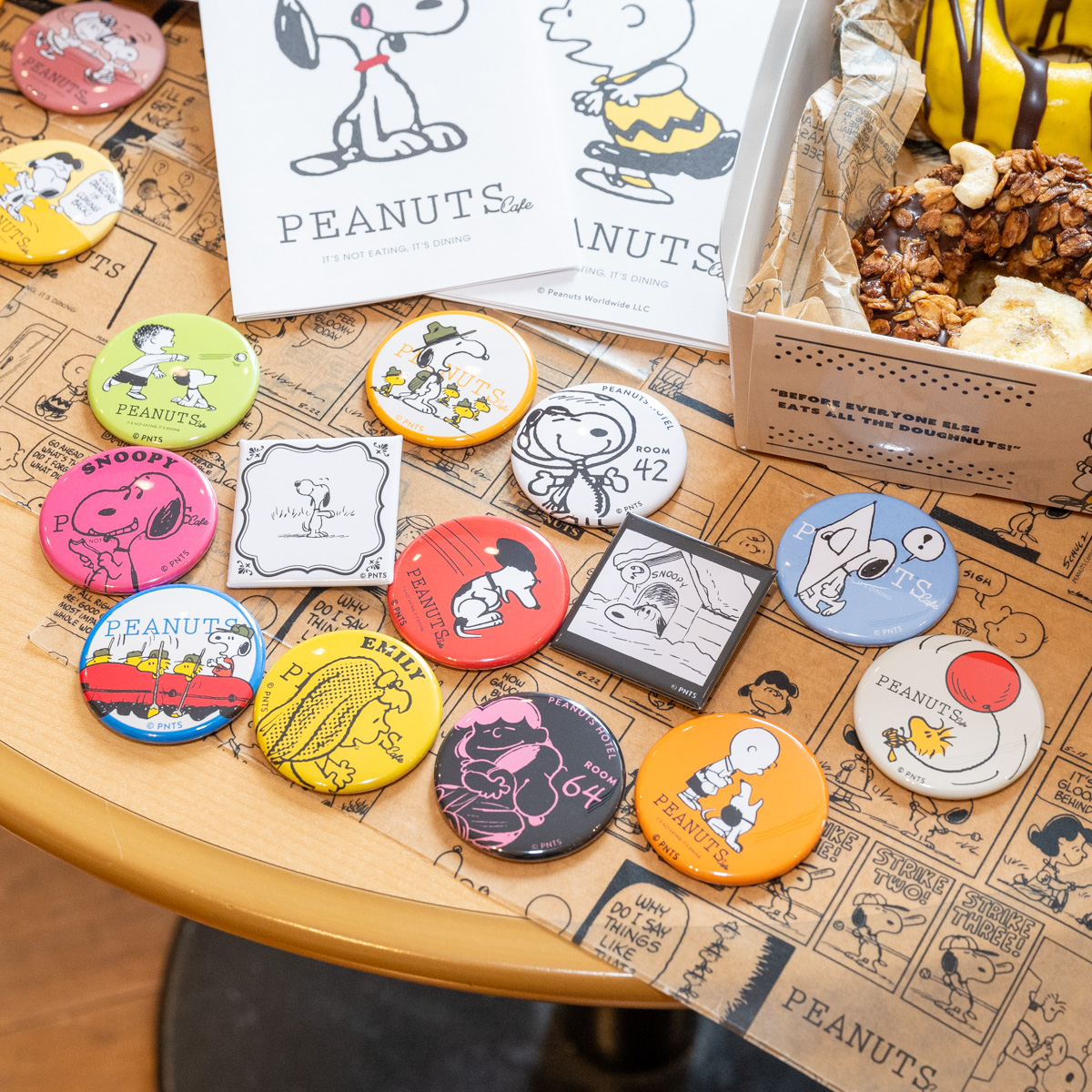 テイクアウトカフェ〈PEANUTS Cafe〉カプセルトイ