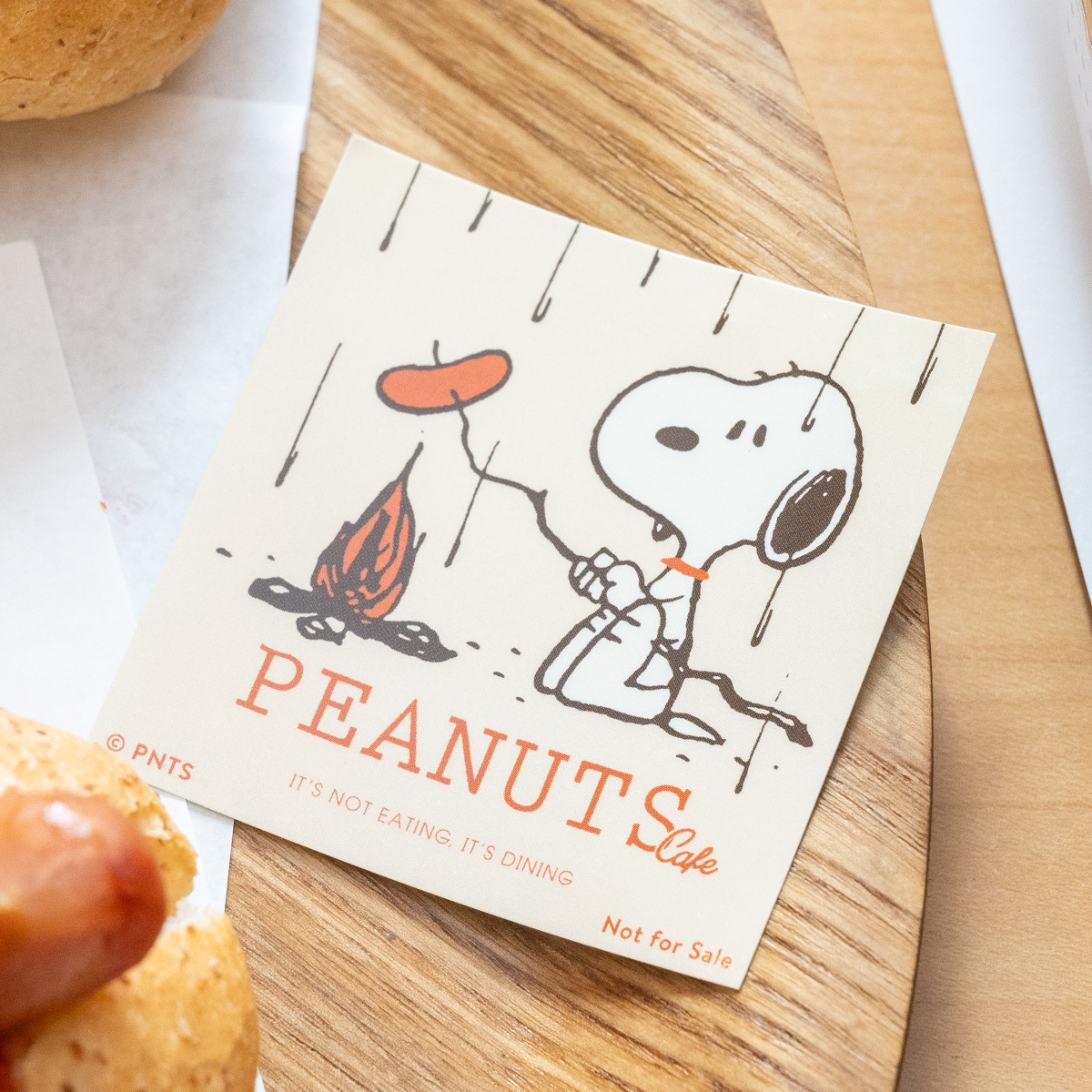 テイクアウトカフェ〈PEANUTS Cafe〉限定ステッカー