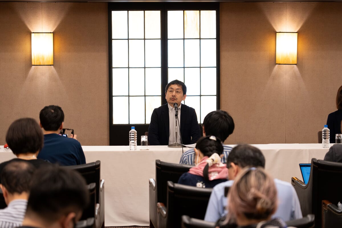 国立工芸館館⻑の唐澤昌宏