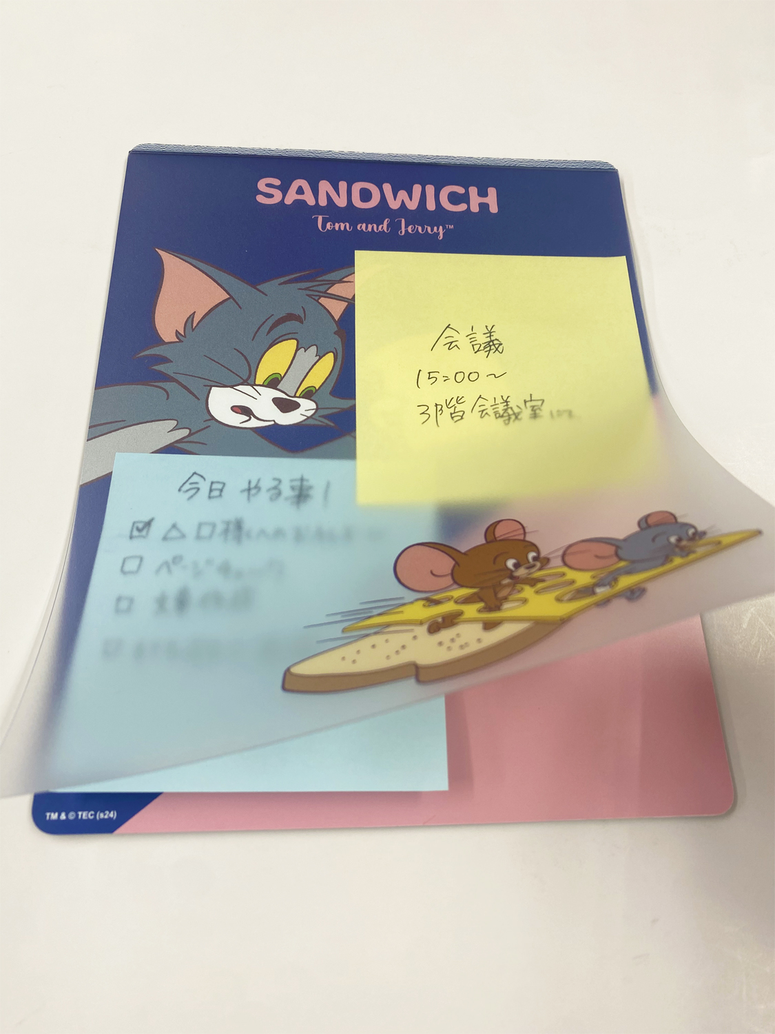 トムとジェリー(EAT,EAT,EAT) カバー付きマウスパッド　使用イメージ
