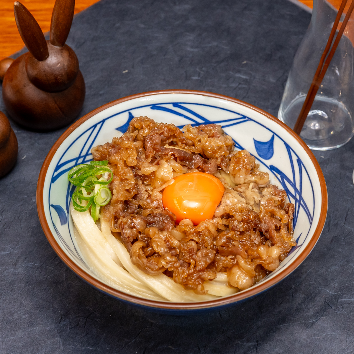 焼きたて牛すき釜玉うどん