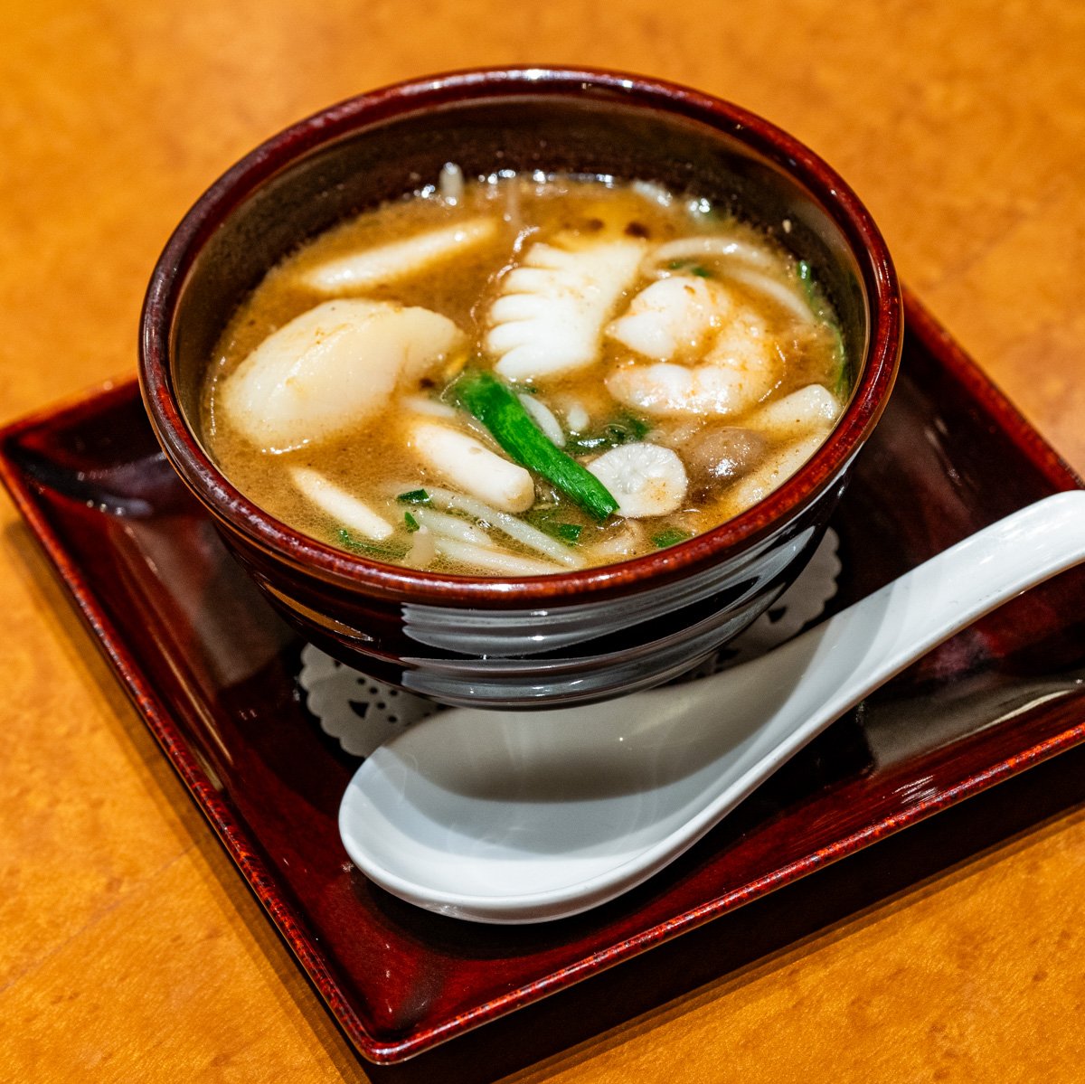 花閒式海鮮入り沙茶麺