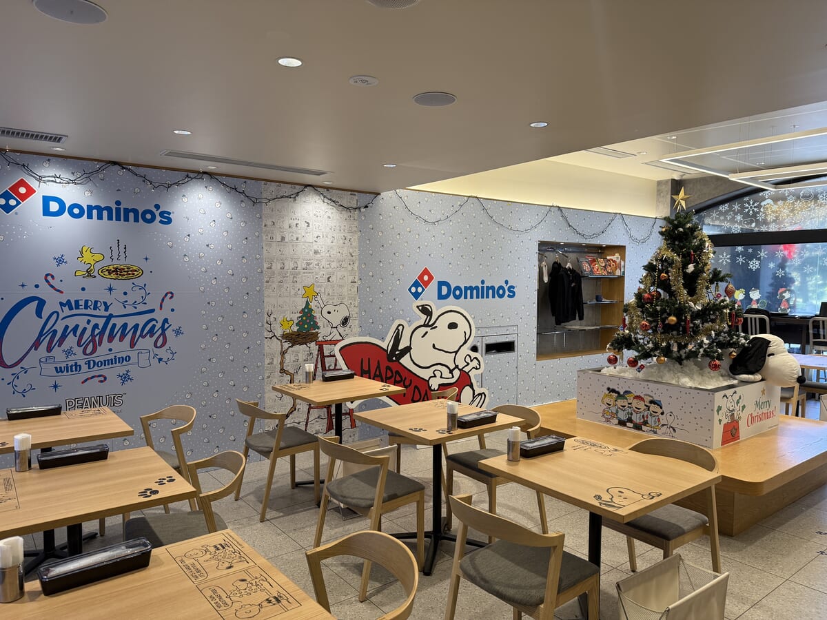 ドミノ・ピザ台場店(東京)　クリスマス装飾