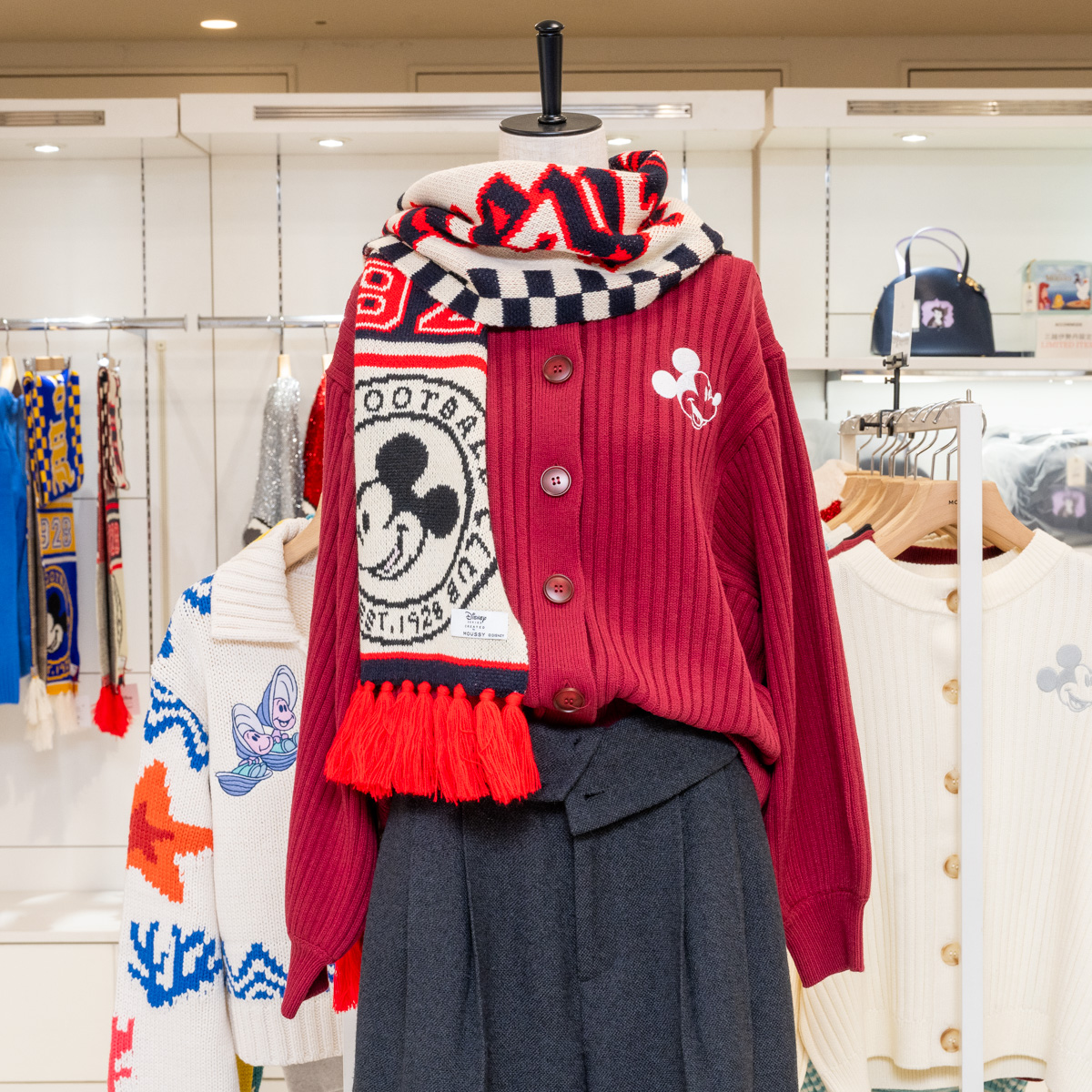 ［三越伊勢丹限定］ ＜Disney SERIES CREATED by MOUSSY＞ SMILE KNIT CD / MICKEY　撮影