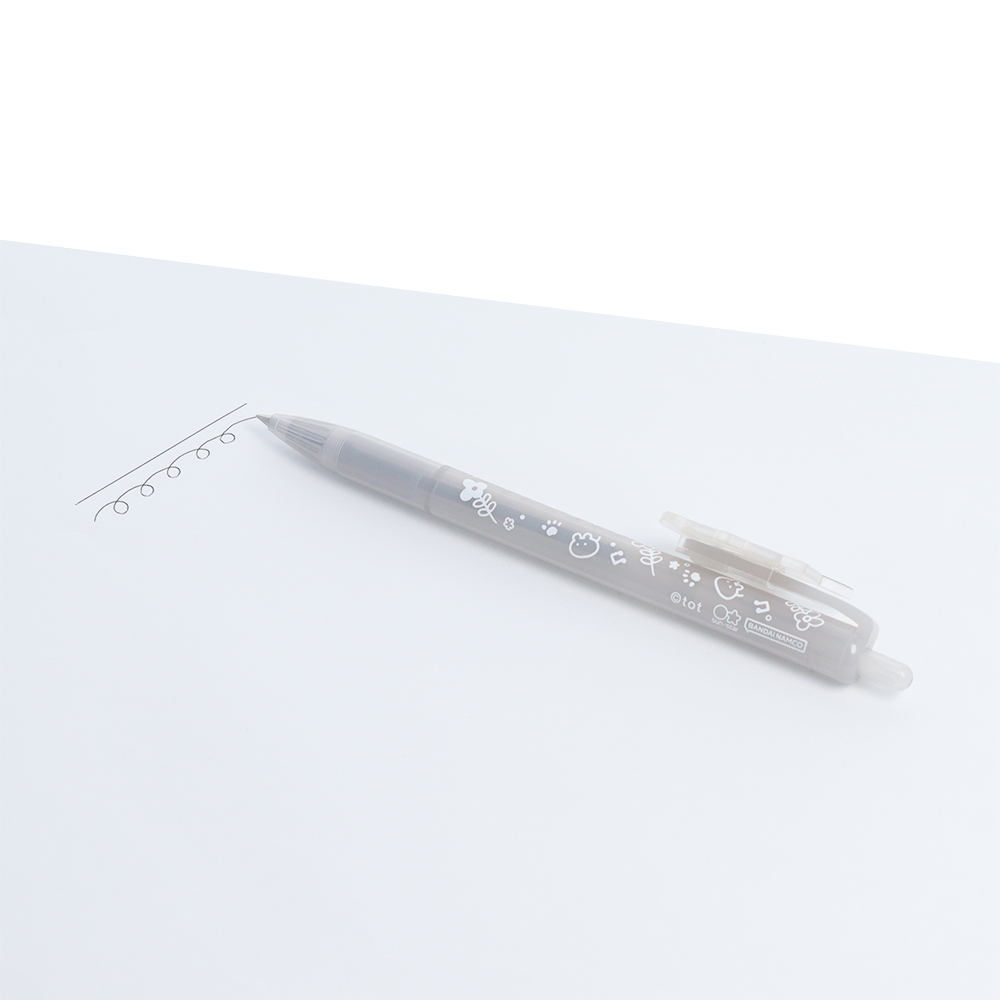 プレート付ボールペン　ハチワレ（使用イメージ）