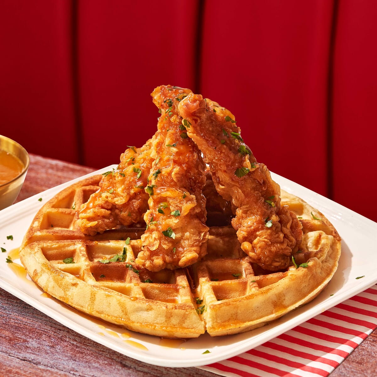 チキン& ワッフル／CHICKEN AND WAFFLES