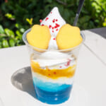 東京ディズニーランド／アイスクリームコーン“ディズニー・パルパルーザ”｢ドナルドのクワッキー・ダック!ダック!ダックシティ!｣スペシャルサンデー（チーズホイップ＆マンゴー）